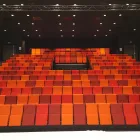 Audio med høy rygg ved i en undervisningssal på skole Fora Form 1
