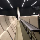 Auditorium hos Powerhouse Brattørkaia med Audio stol høy rygg og lite avlastningsbord Foto Jan Tore Herfjord