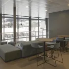 Up sofa Misto puffer og Kvart bord Fora Form