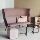 Tind 1500 H sofa sammen med Misto puff og Root bord Fora Form