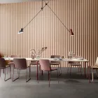 Atrium I og II Atrium Wood og Clip bord i en kantine fra Fora Form Extraordinary