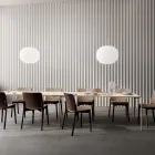 Atrium I og II Atrium Wood og Clip bord i en kantine fra Fora Form Ordinary