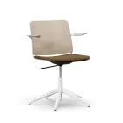 Atrium Focus glider overstoppet sete og hvitvasket finer rygg og armlen fra Fora Form