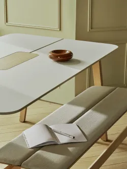 Knekk bench in whitewashed